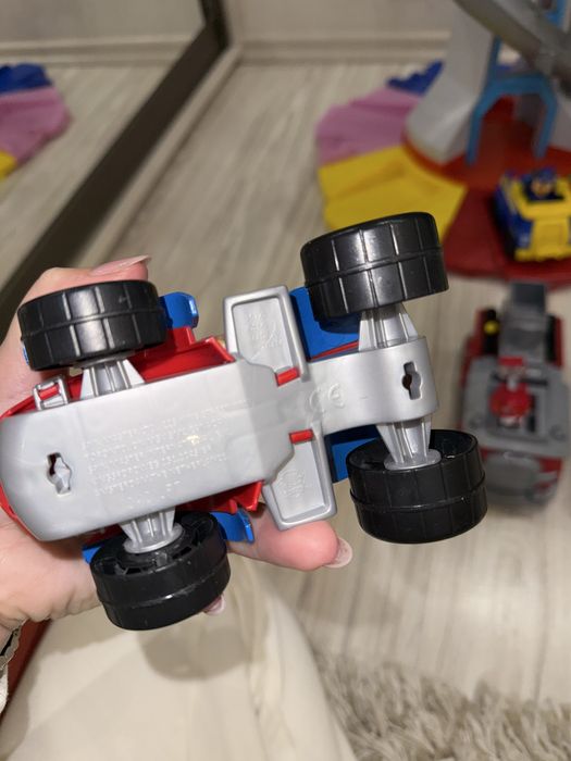 Машинки з героями щенячого патруля