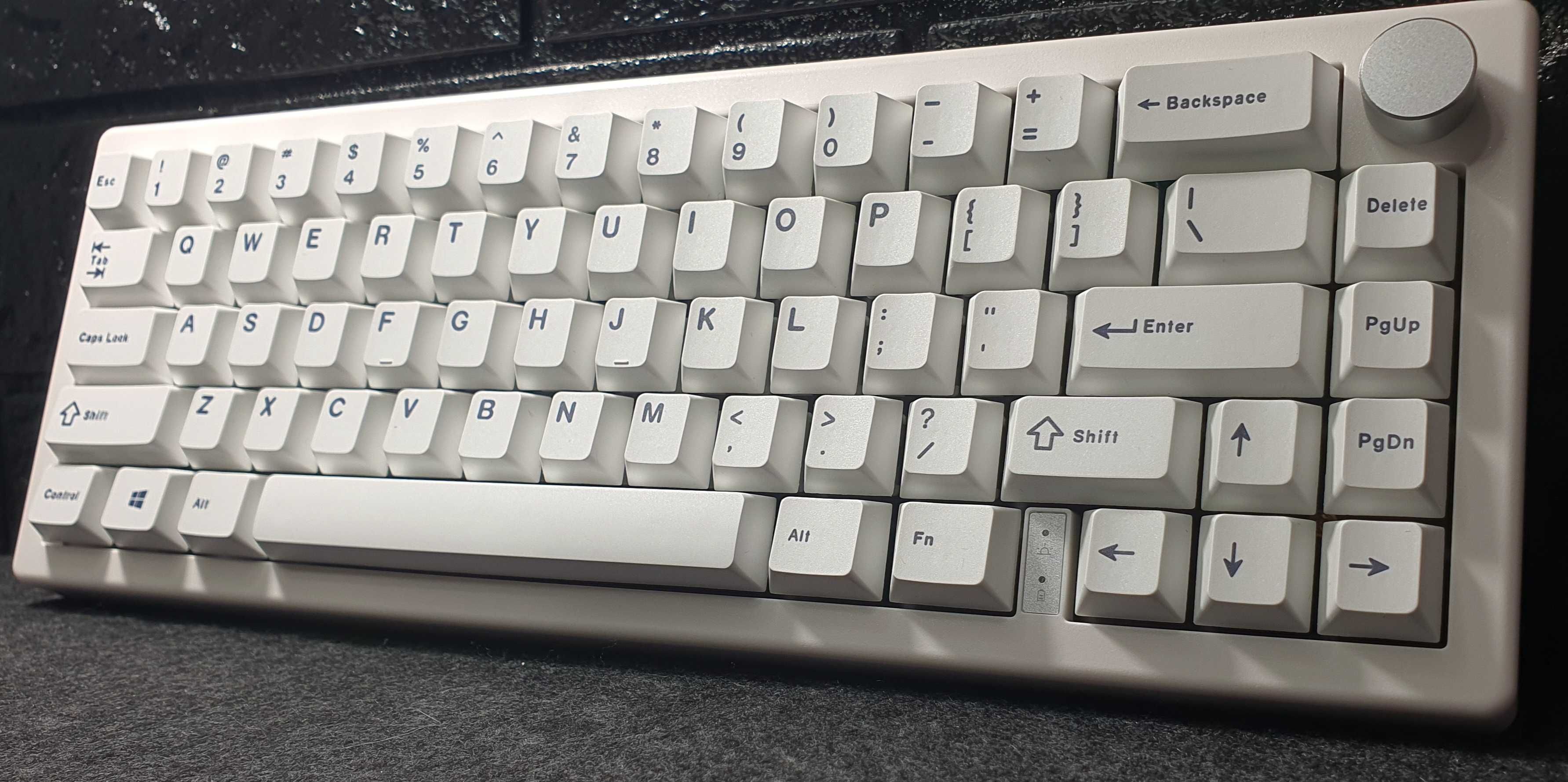 Кастомна механічна бездротова клавіатура GMK67 Silent Cream Yellow Pro