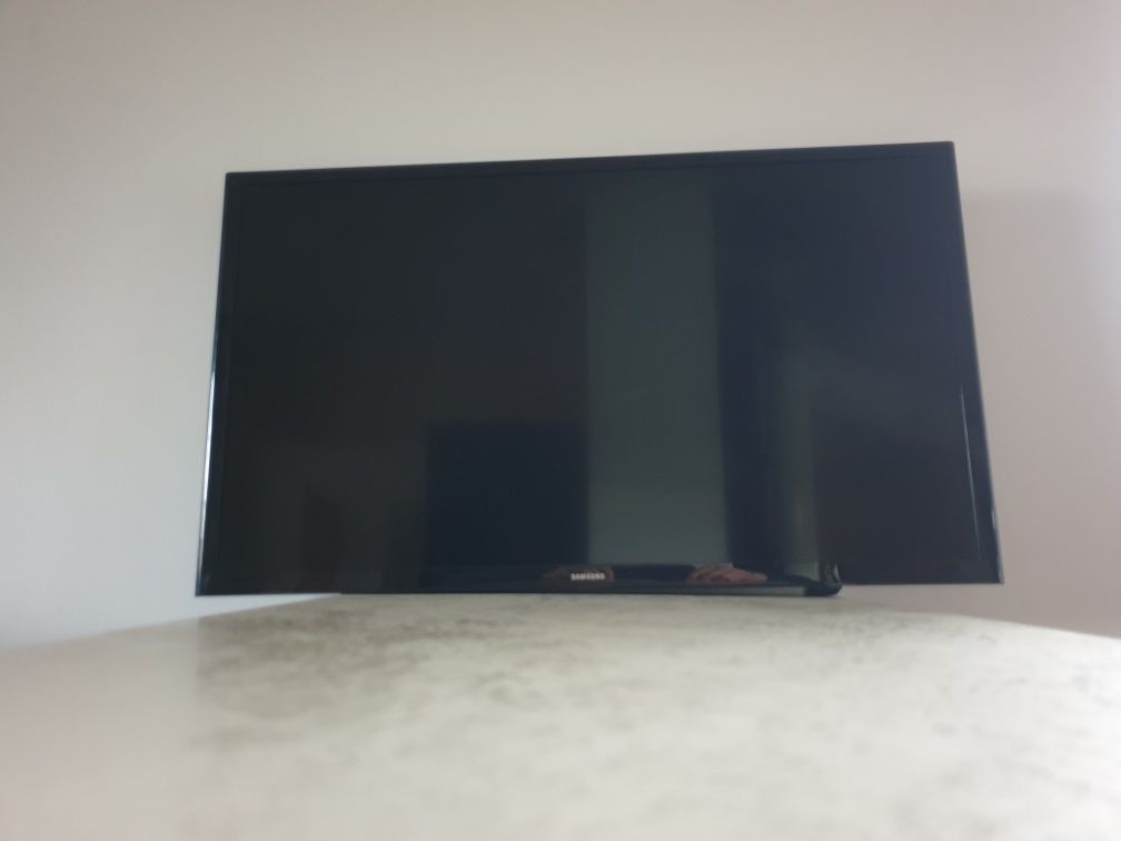 Telewizor Samsung 32 cale czarny