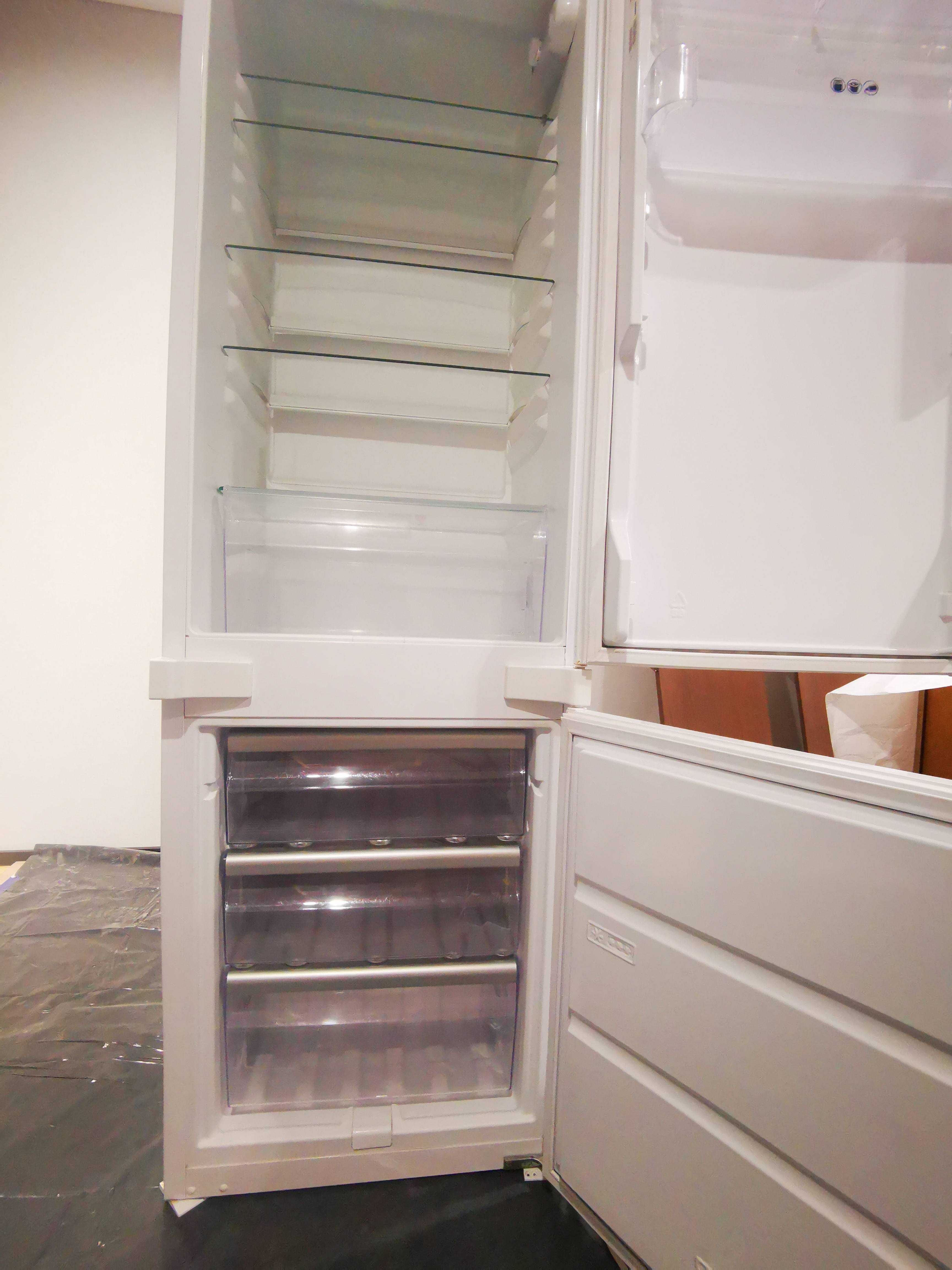 Lodówka z zamrażarką Whirlpool ART486/A do zabudowy, używana, sprawna