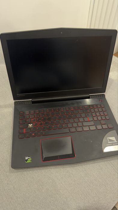 Lenovo Legion Y520 - i7 / GTX 1050TI / 8gb ram / 256gb+1tb