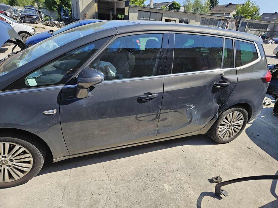 Opel Zafira C wszystkie części