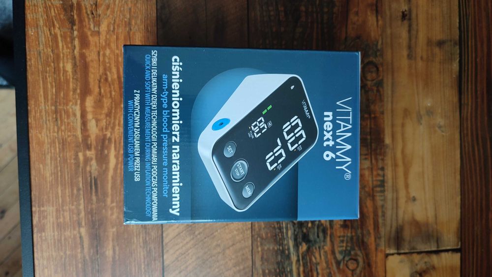CIŚNIENIOMIERZ NARAMIENNY Vitammy NEXT 6 arytmia USB-C etui_jak Nowy