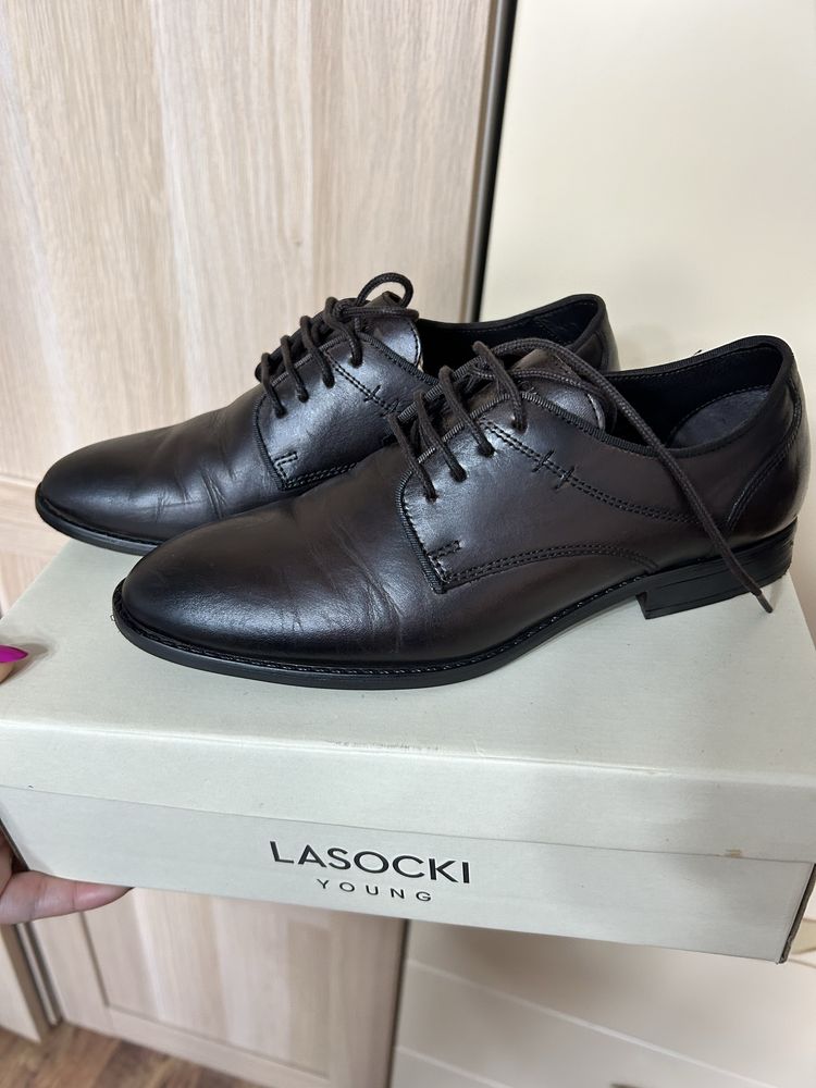 Buty chlopiece eleganckie 36