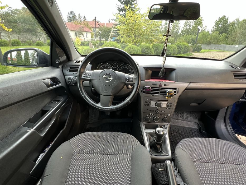 Продам Opel Astra H