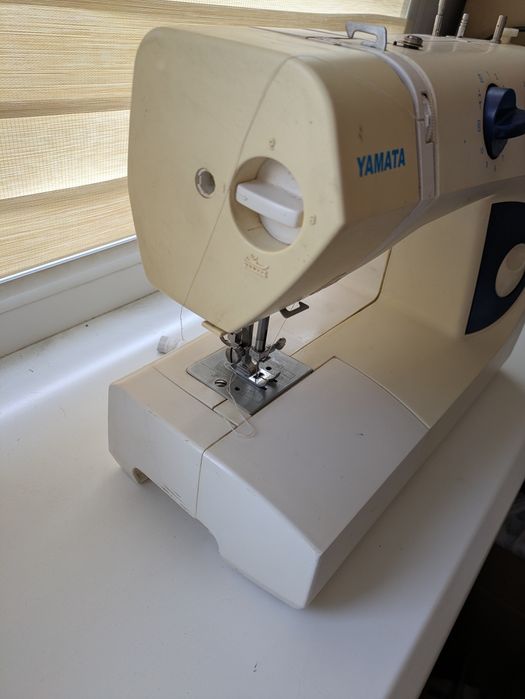 Швейна машинка Yamata FY 2300