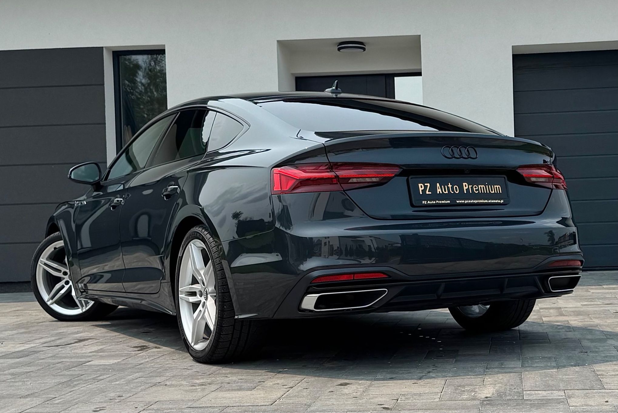 Audi A5 Sline/MatrixFullLED/VirtualCockpit/KeyLes/Kamera/El.Klapa/BlackEdition