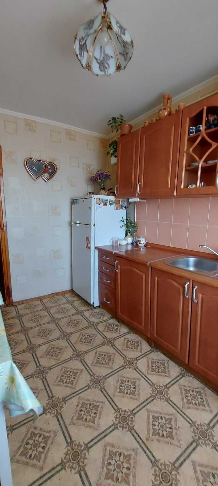 Продається 3-к. кв. в м. Звягель, пл. Л. Українки 11, центр