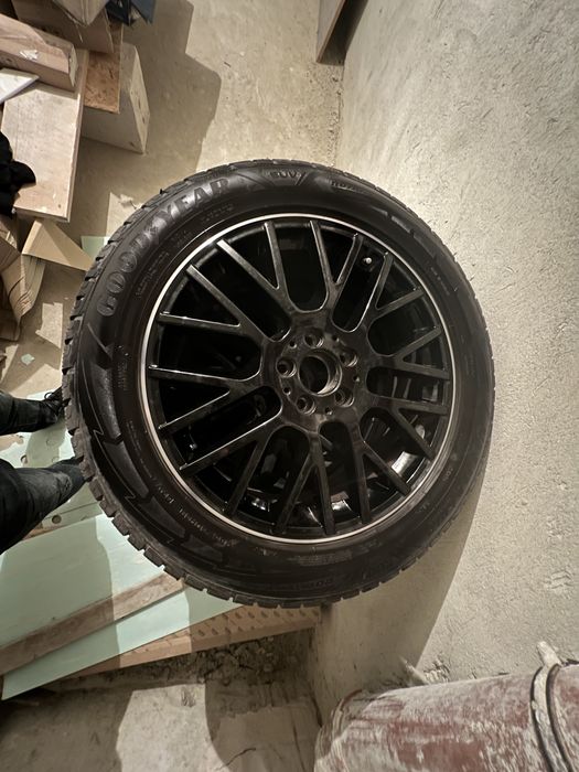 Продаються диски r 19 в гарному стані.