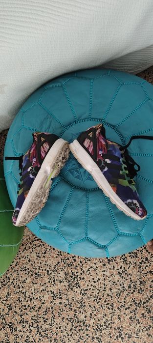 Tênis bicolores Adidas