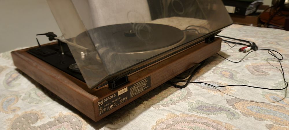 Gira discos usado, contudo como novo dada o pouco uso