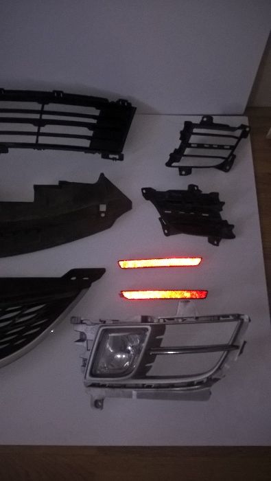 Grill mazda gh 6