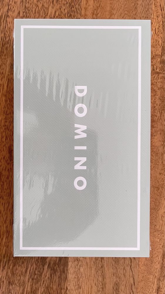 Dominó H&M ainda selado
