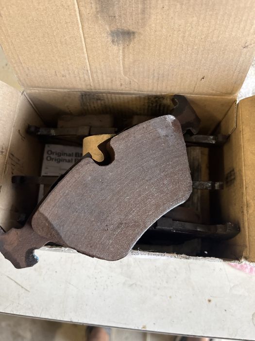 Гальмівні колодки перлні bmw e39 майже нові