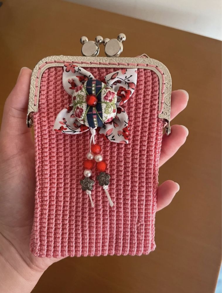 Conjunto 5 peças de roupa de menina + 1 acessório