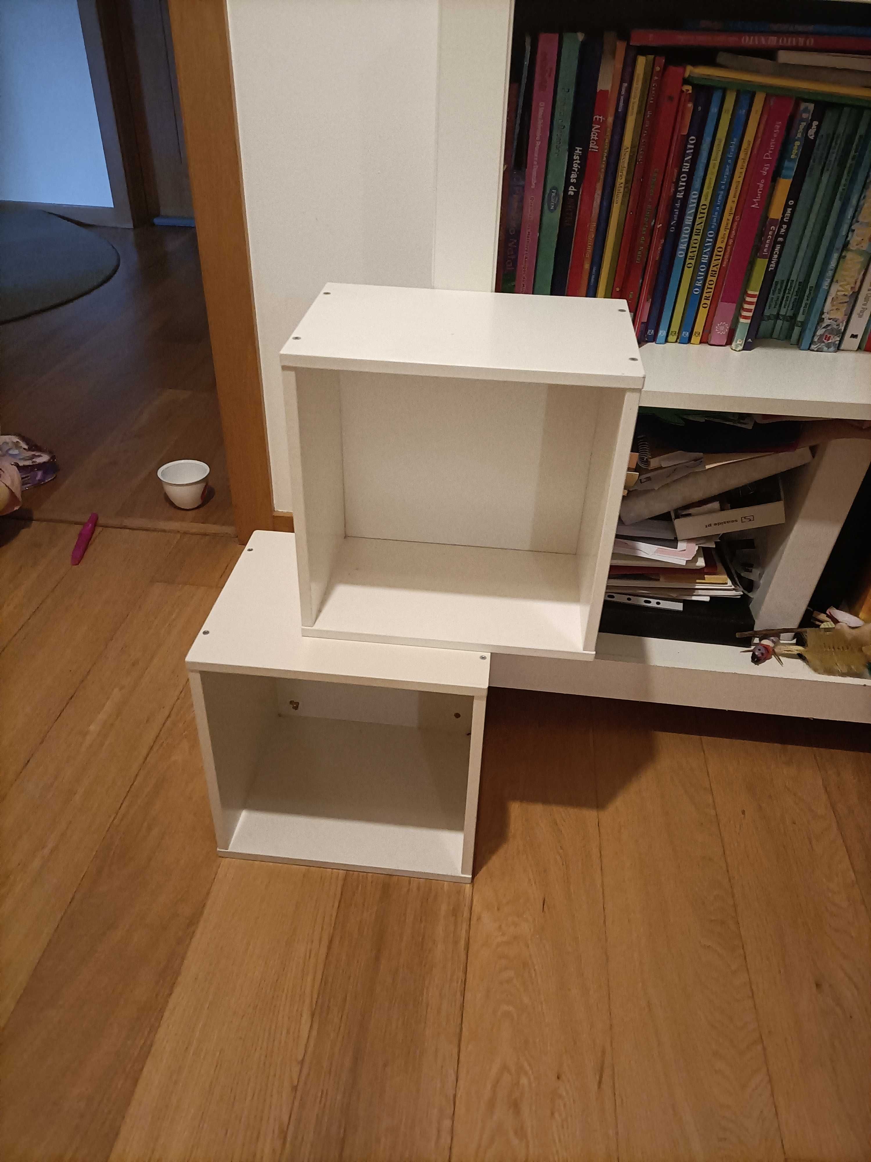 Estante IKEA para quarto de criança
