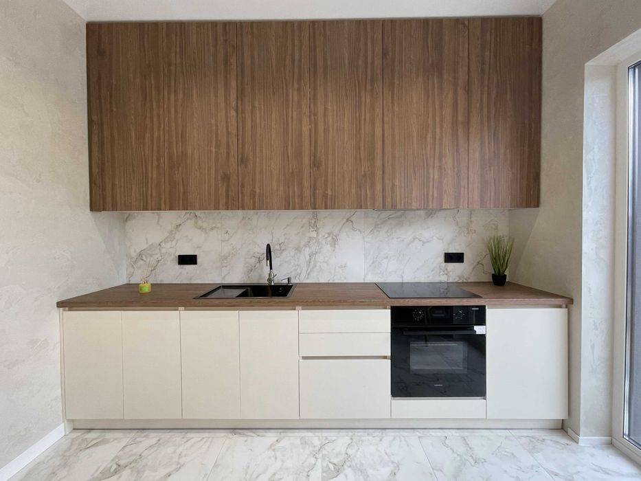 Продаж 1 пов. таунхауса з ділянкою в центрі Гостомеля