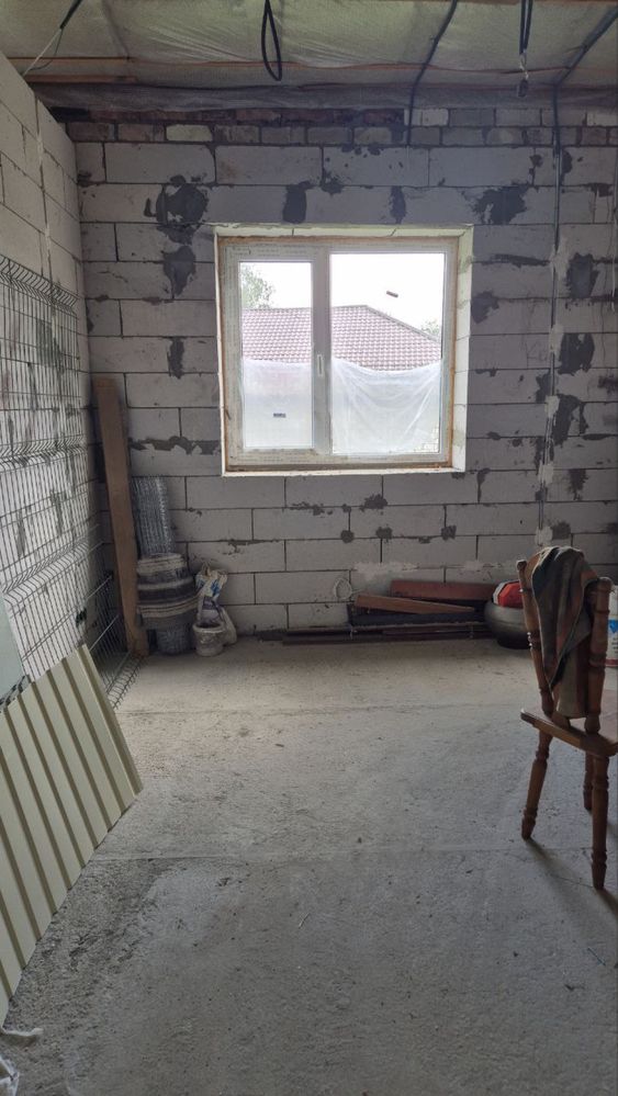 Продам будинок в центрі Підгородного, терміново