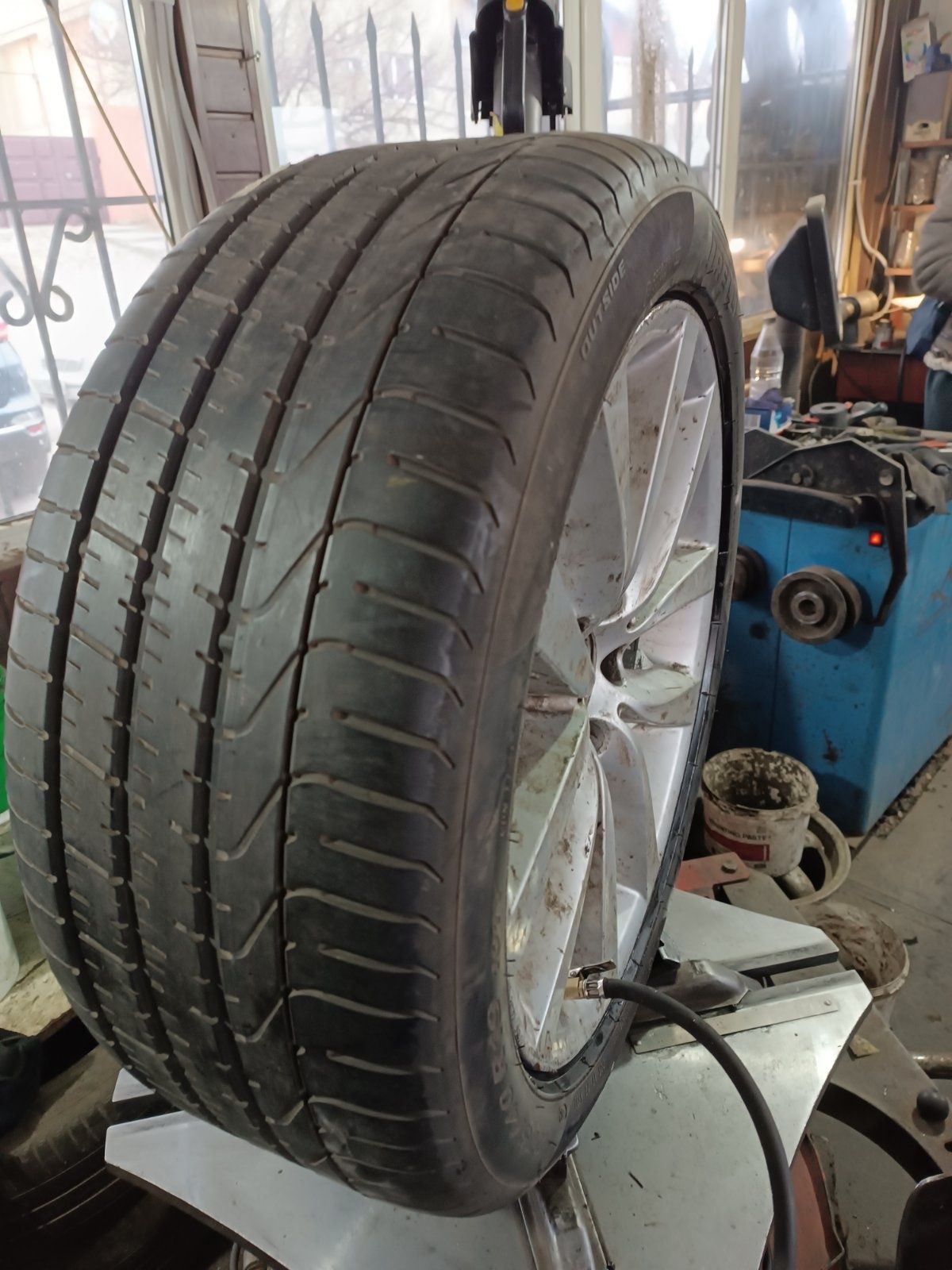 275.40.19 Pirelli 2шт лето БУ шины склад резина из Европы 40 R19 RFT