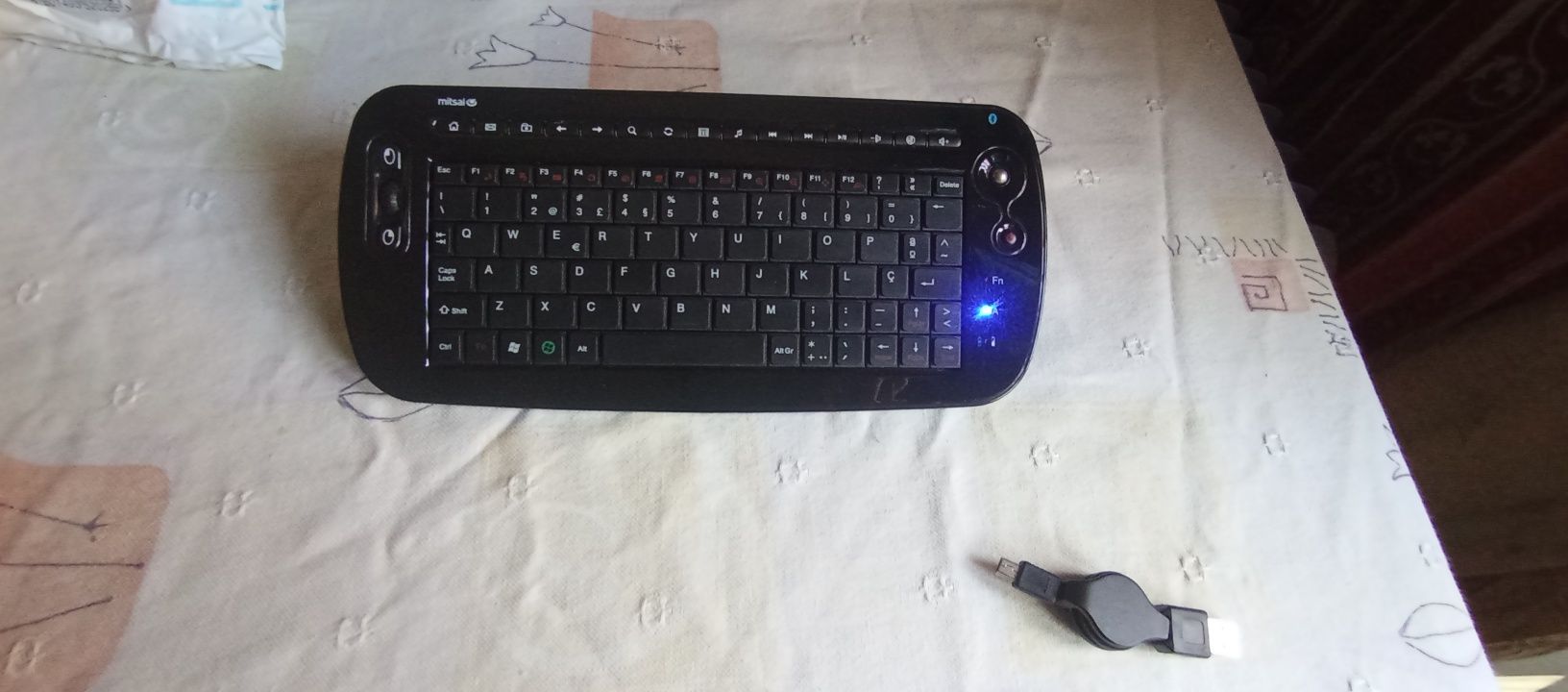 Teclado e rato Mitsai ligação bluetooth