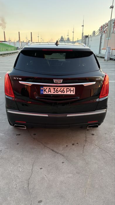 Чорний Каділлак. Пробіг 69000 км Стан нового автомобіля