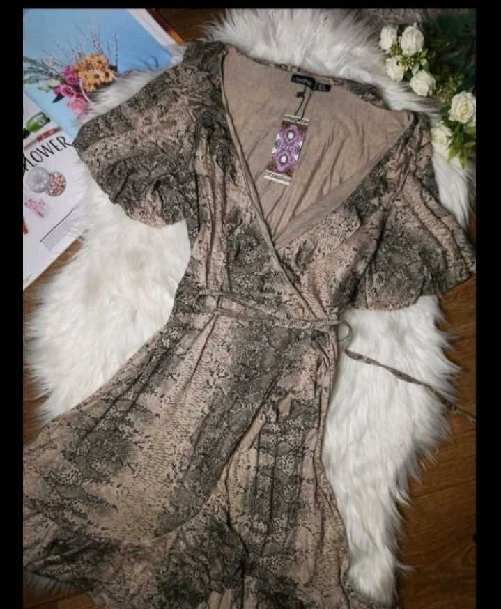 Плаття Boohoo, тваринний принт