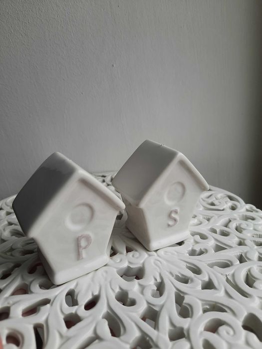 Домики Фарфоровые набор для специй соль - перец  / декор для дома