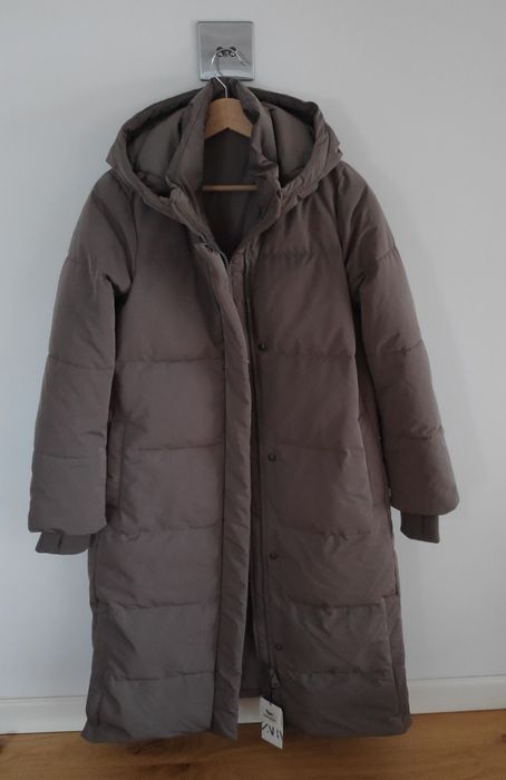 Długi płaszcz puchowy szary norkowy puch naturalny