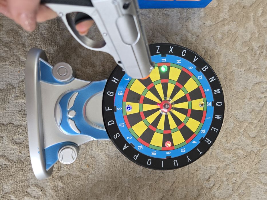 Іграшка лазерний пістолет з мішенню