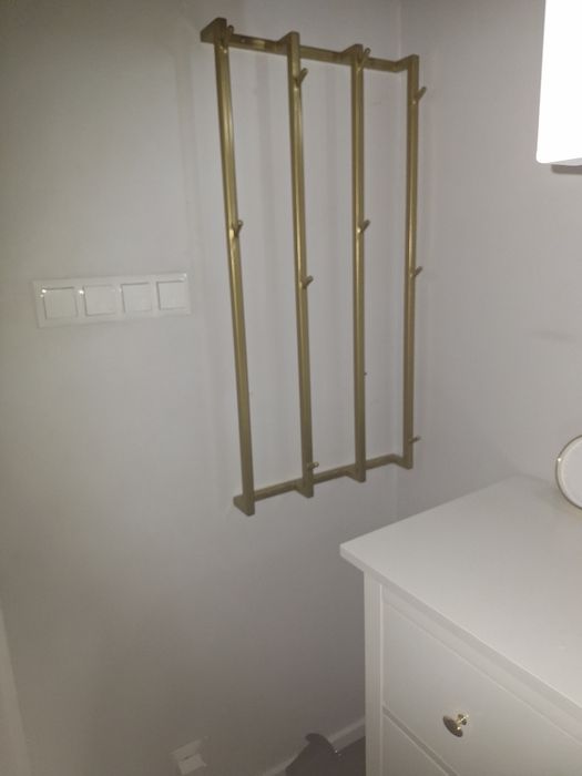 Wieszak loft na kurtki