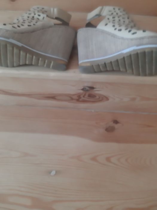 Sandały koturny Lasocki skóra