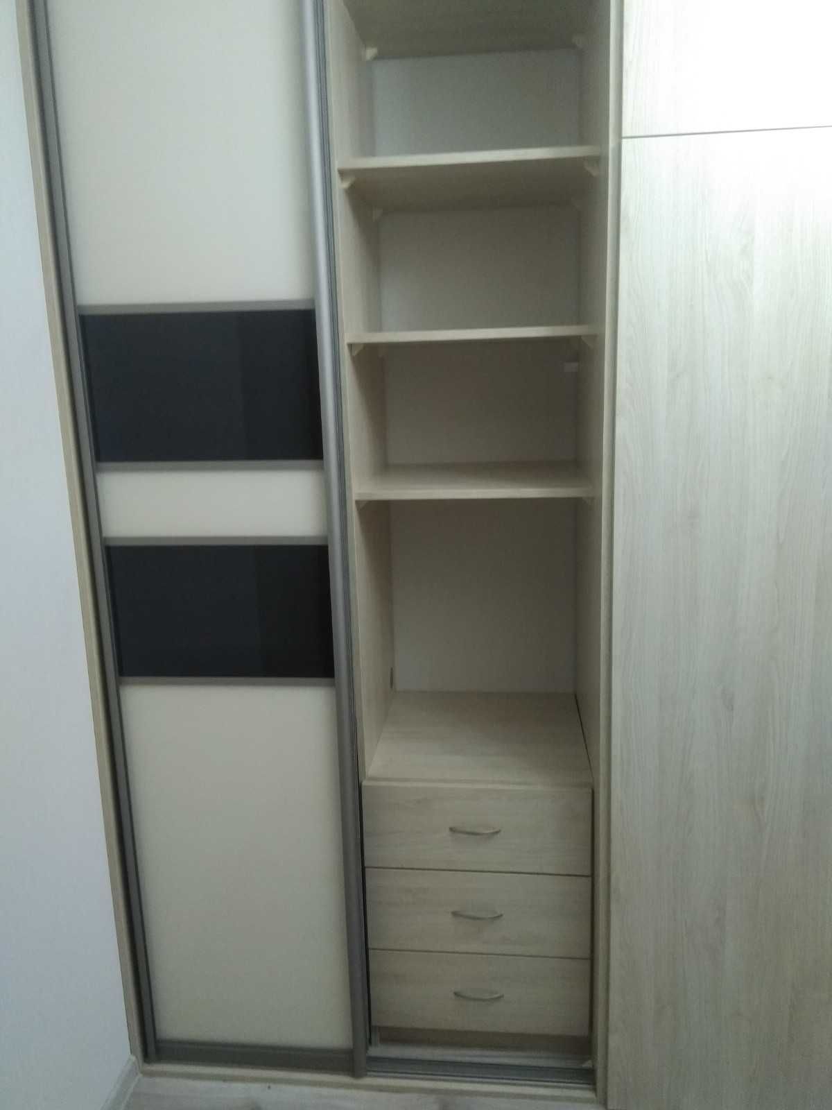 Szafa wnękowa do Zabudowy Pojemna Stan Idealny