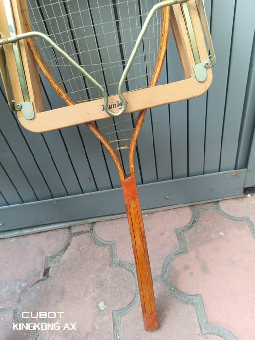 Sprzedam 2 rakiety retro-tenis i badminton