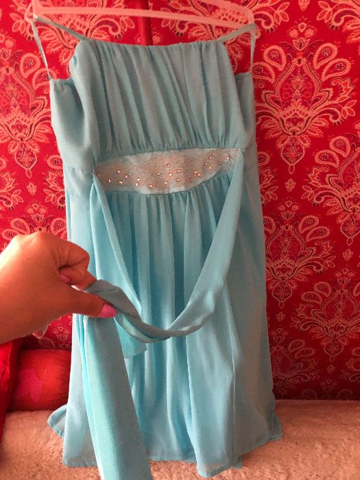 Błękitna sukienka 42