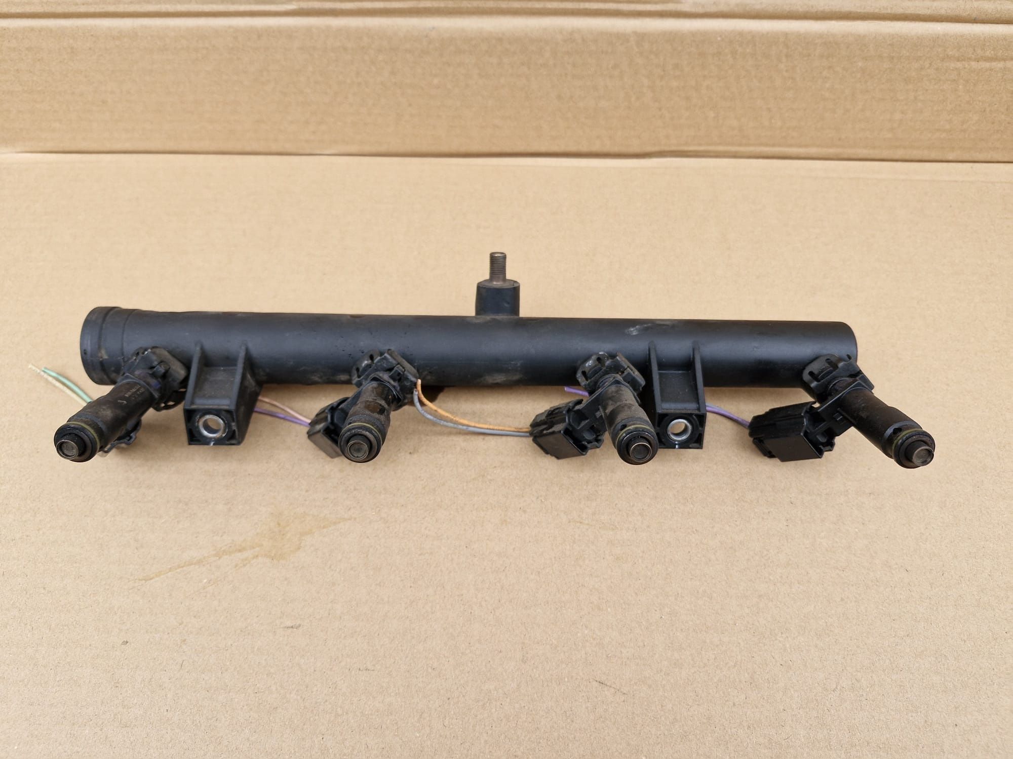 Listwa Wtryskowa 1.8/2.0*16v Citroen C4 Picasso 1 I/Peugeot