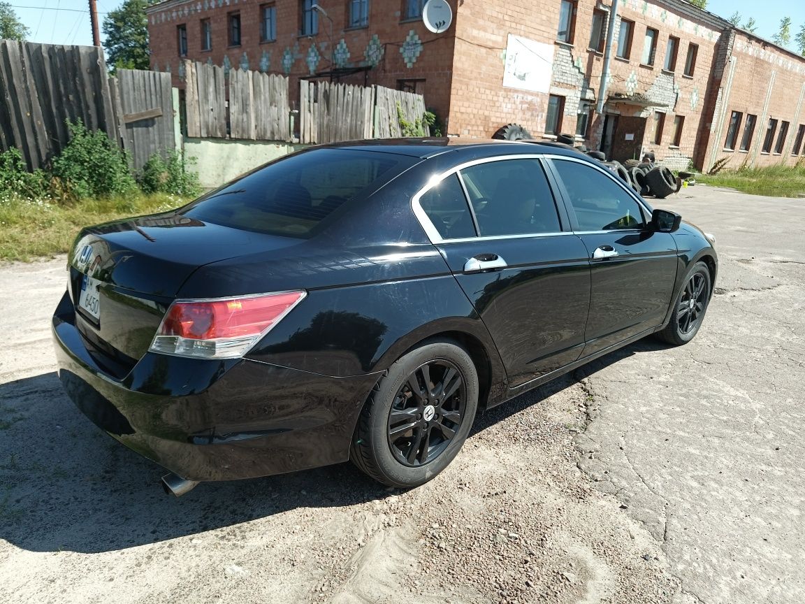 Honda Accord 8 2,4 газ, бензин