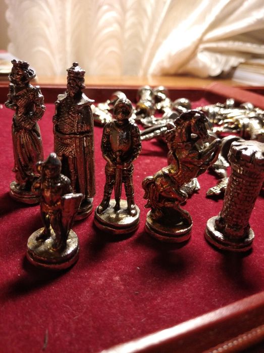 Шахи з кейсом...