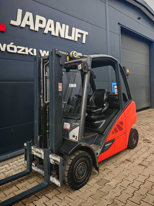 Wózek widłowy LINDE H25T-02, 2500 kg, LPG, Triplex