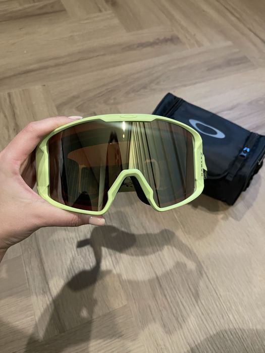 Oakley snowboard goggle