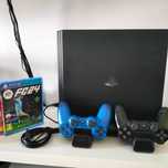 Play Station 4 Pro + Ciekły metal