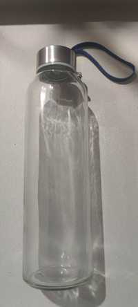 Butelka na wodę w etui