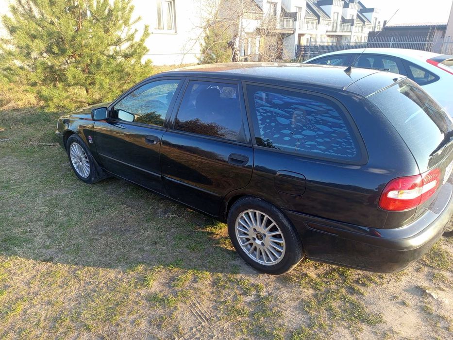 Volvo V40 kombi 1.8 122km