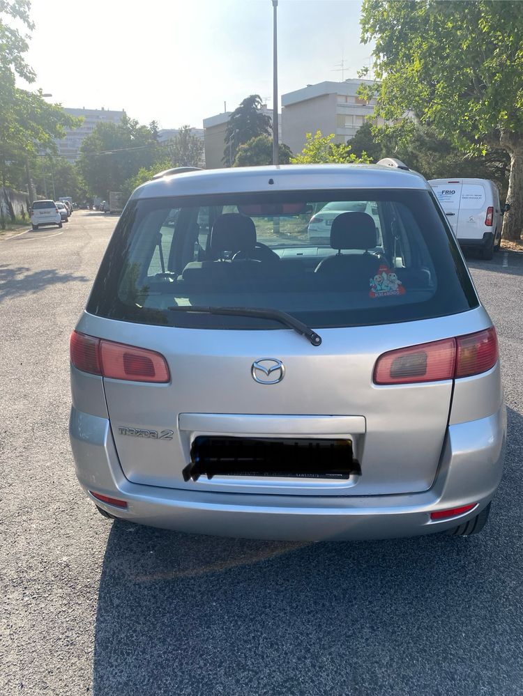 Mazda 2  5 portas