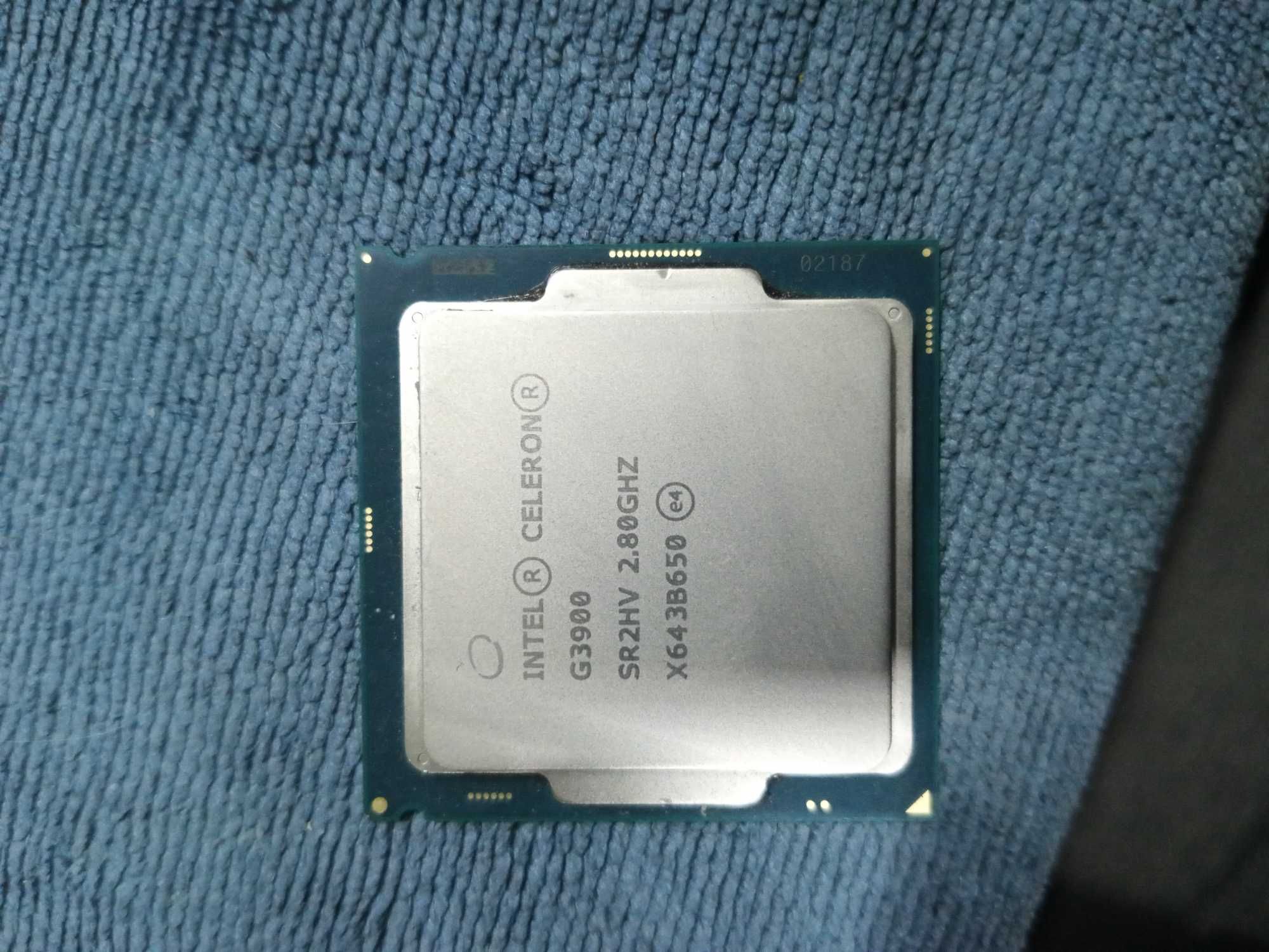 комплект, материнская плата 1151 сокет. 4гб DDR4.celeron G3900 2.8 Ghz