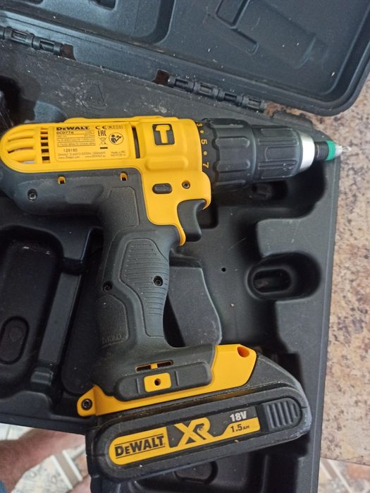 Ударний шуруповерт DeWalt