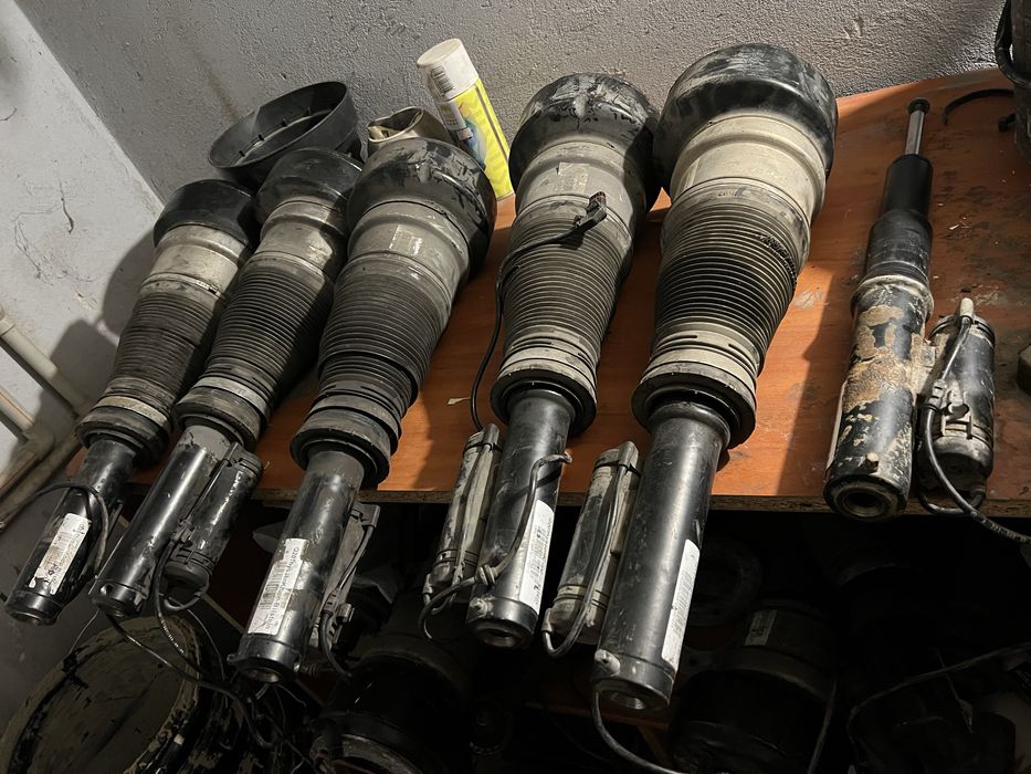 Пневмопідвіска мерседес w221 Амортизатори Стойки