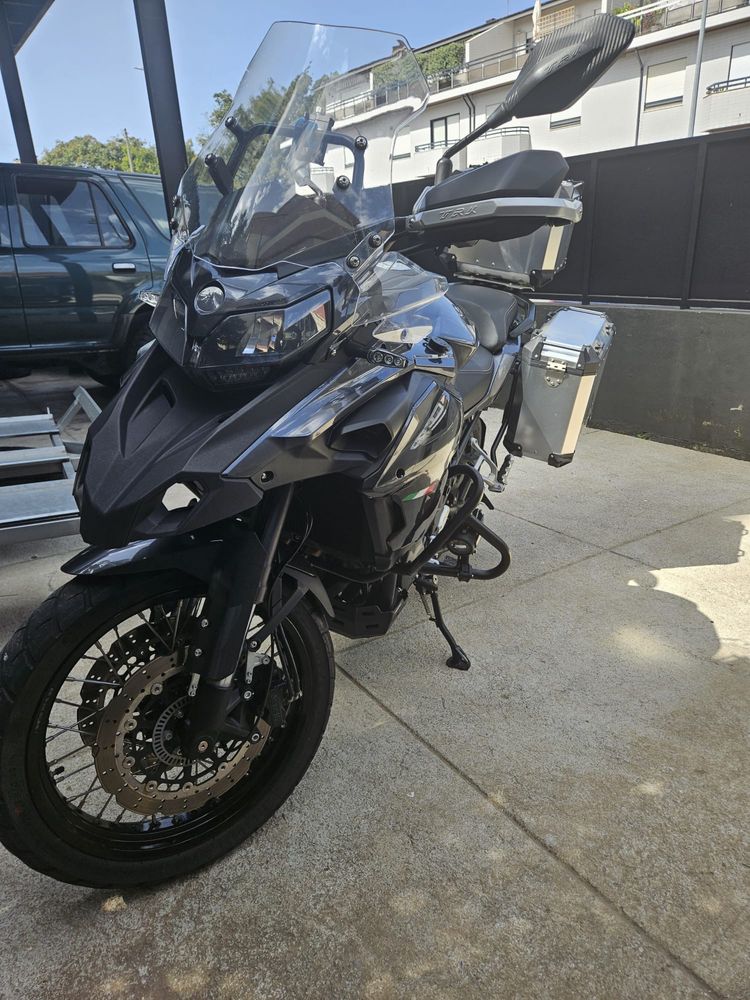 Benelli trk 502x