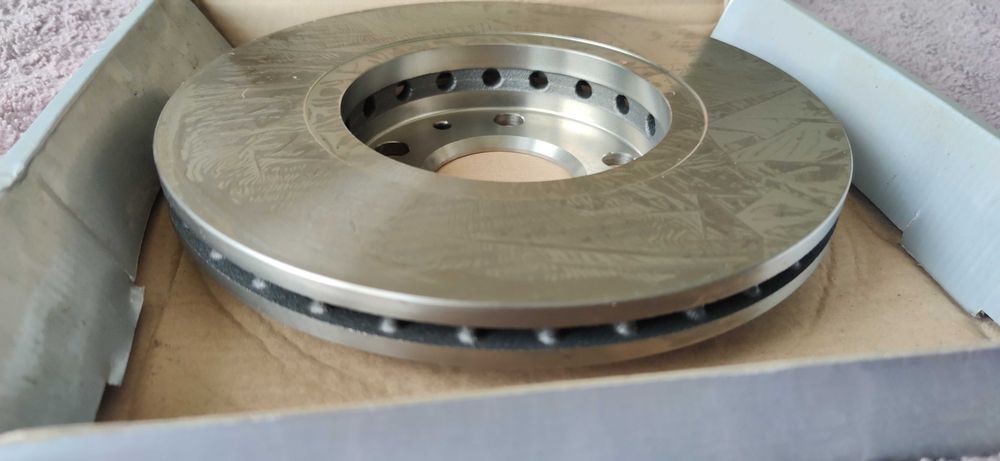 Nowy zestaw hamulcowy RENAULT - tarcze HART, klocki TEXTAR na PRZÓD