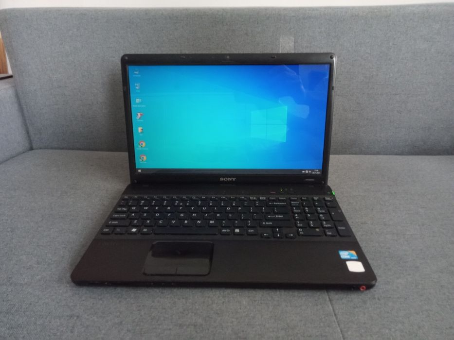 Laptop Sony Vaio i3 SSD 120 GB WIN 10