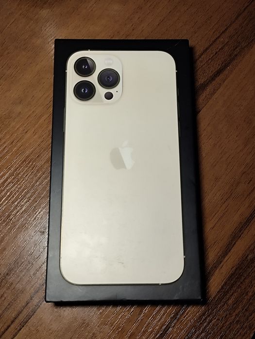 Упаковка iPhone 13 Pro Max